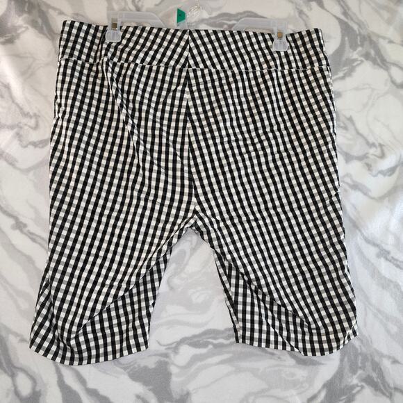 Rafaella Comfort Women's Plaid Shorts Black and White Size 16 - Picture 2 of 6